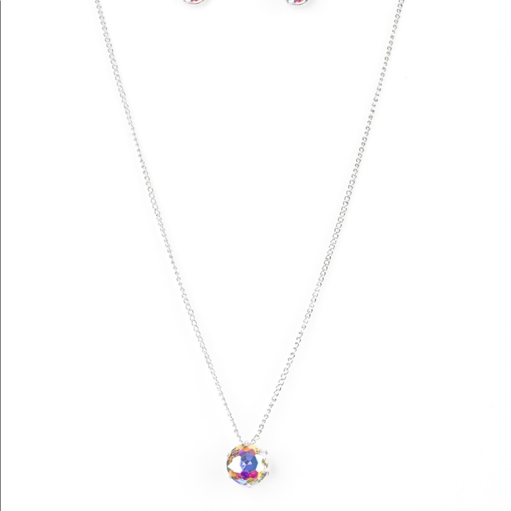 Iridescent necklace